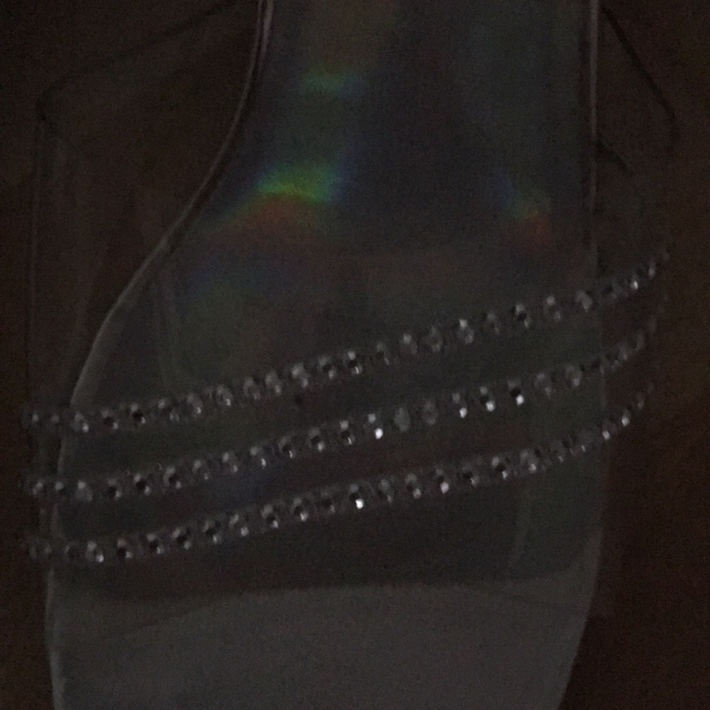 Heels - Picture 4 of 4